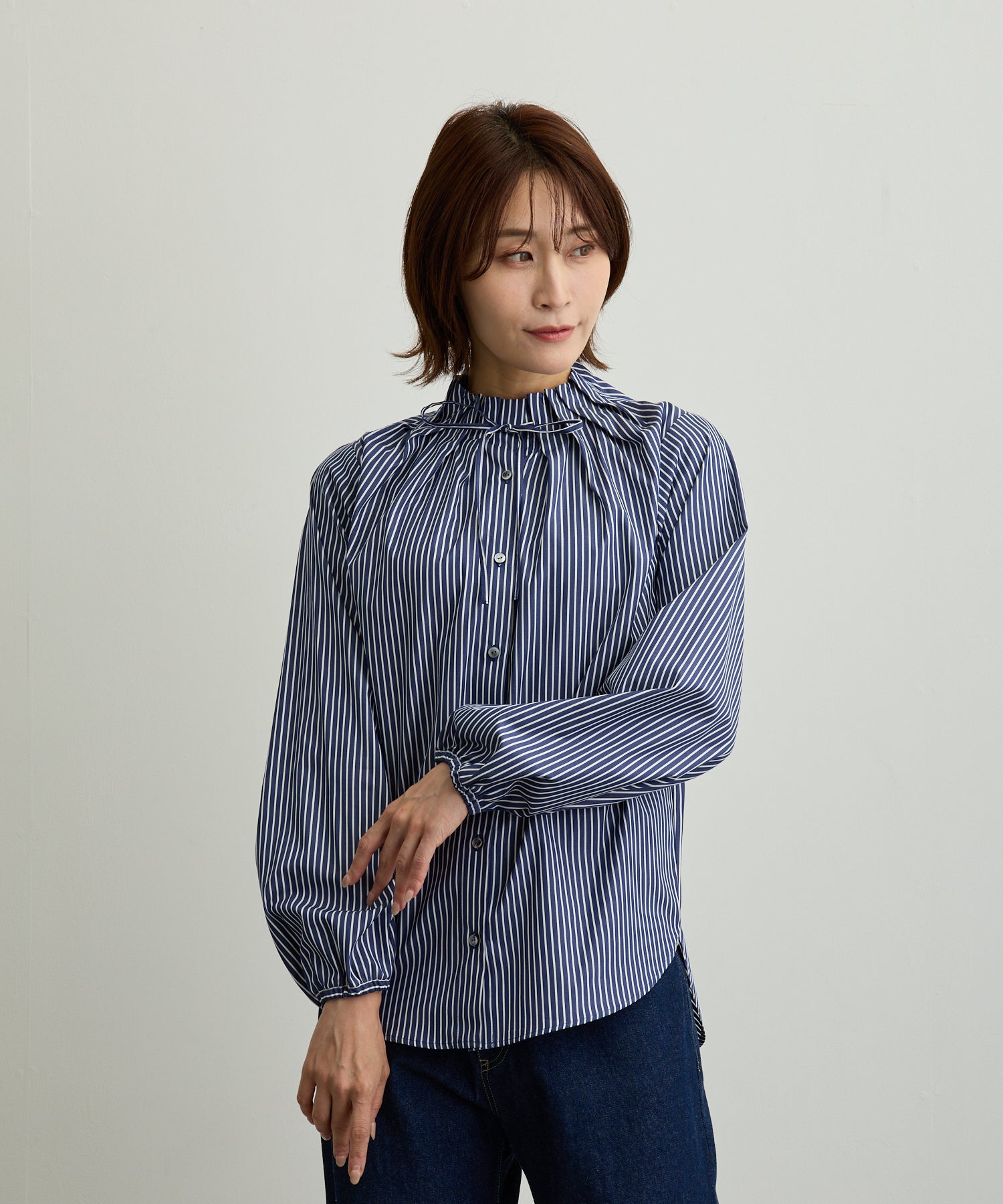ハイネックタックリボンストライプブラウス【日本製】 – Ifemelu