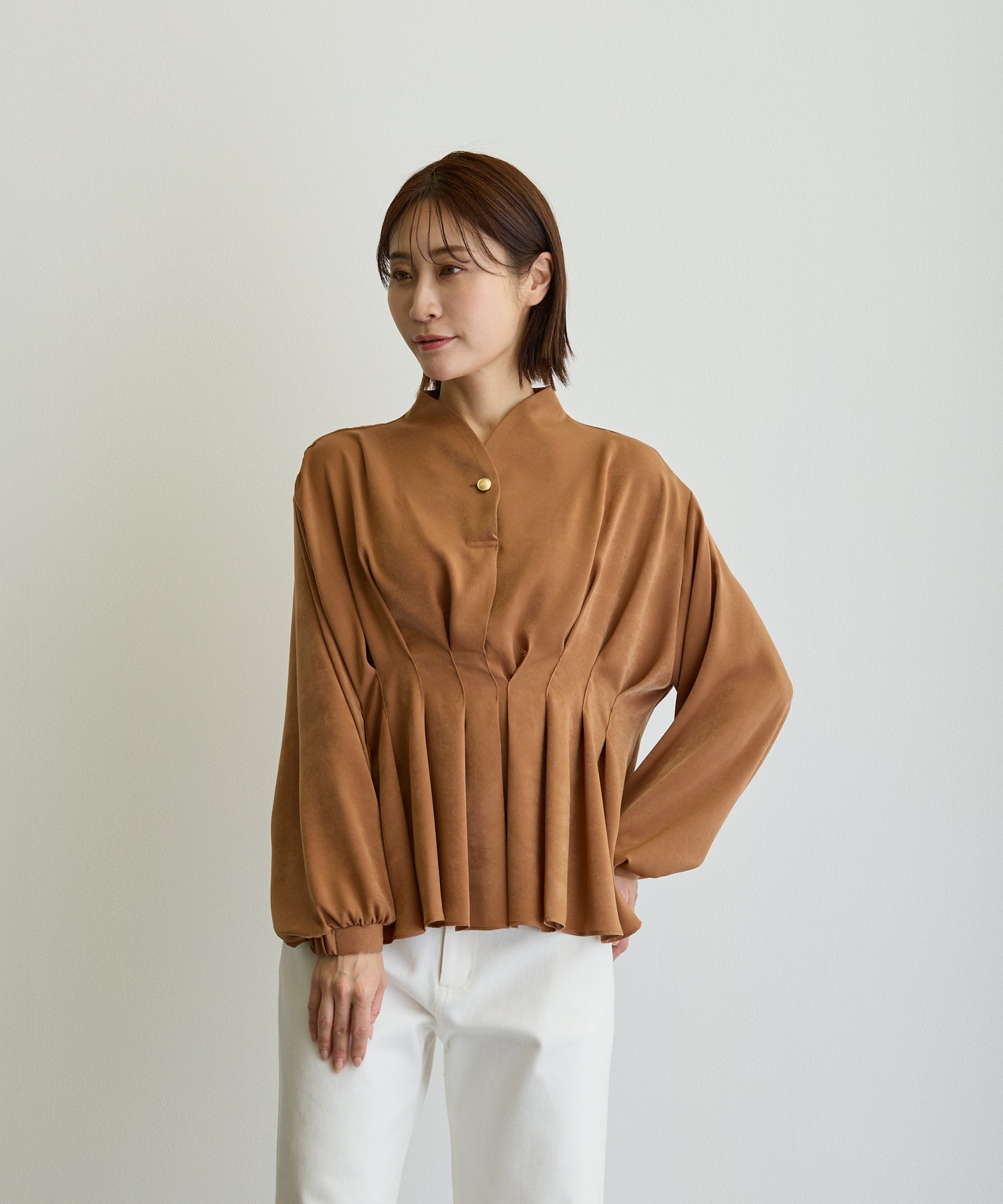 ウエストタックブラウス/キャメル【日本製】 – Ifemelu
