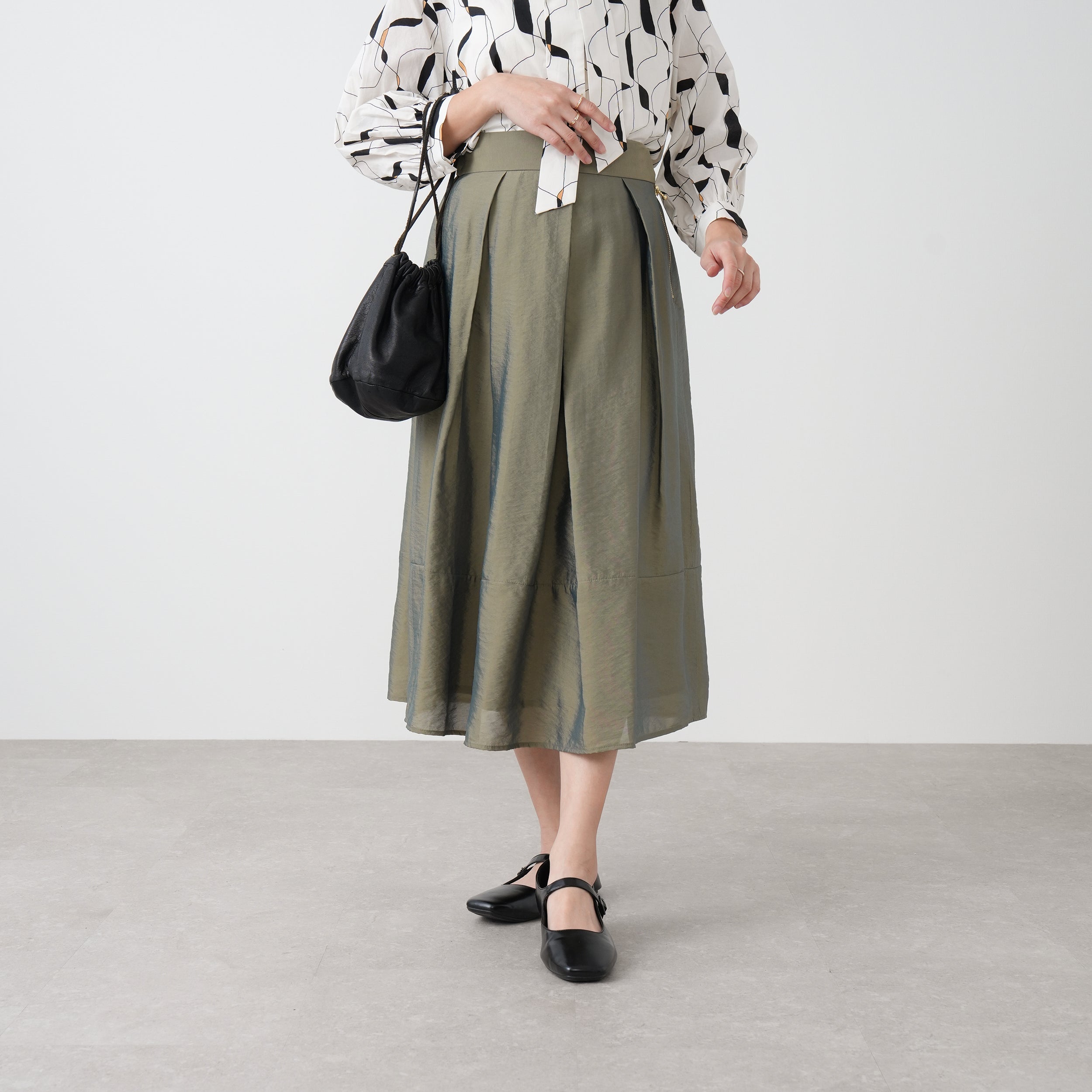 オーガンジータックフレアスカート – Ifemelu/DoublefaceTokyo