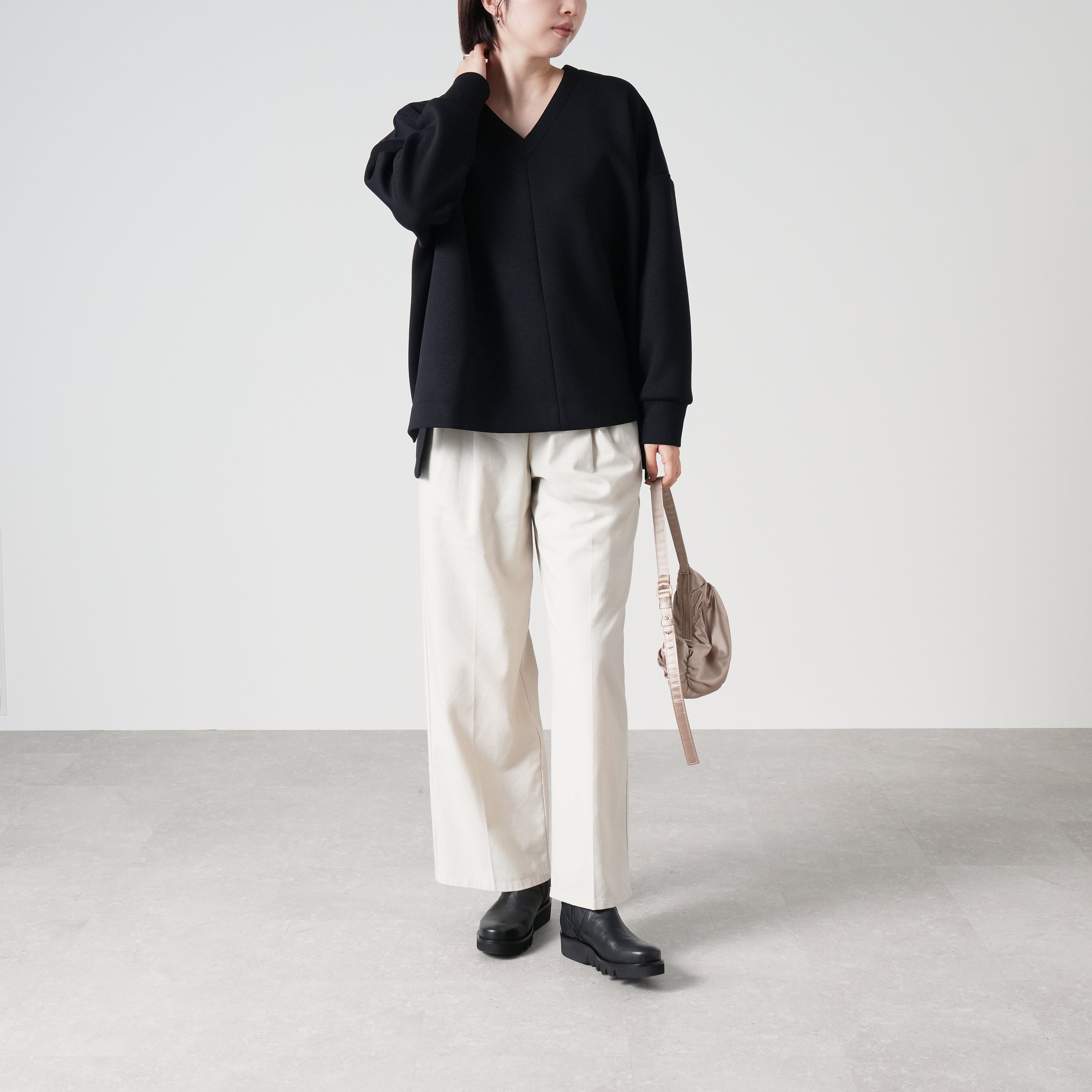 ダンボールVネックビックプルオーバー – Ifemelu