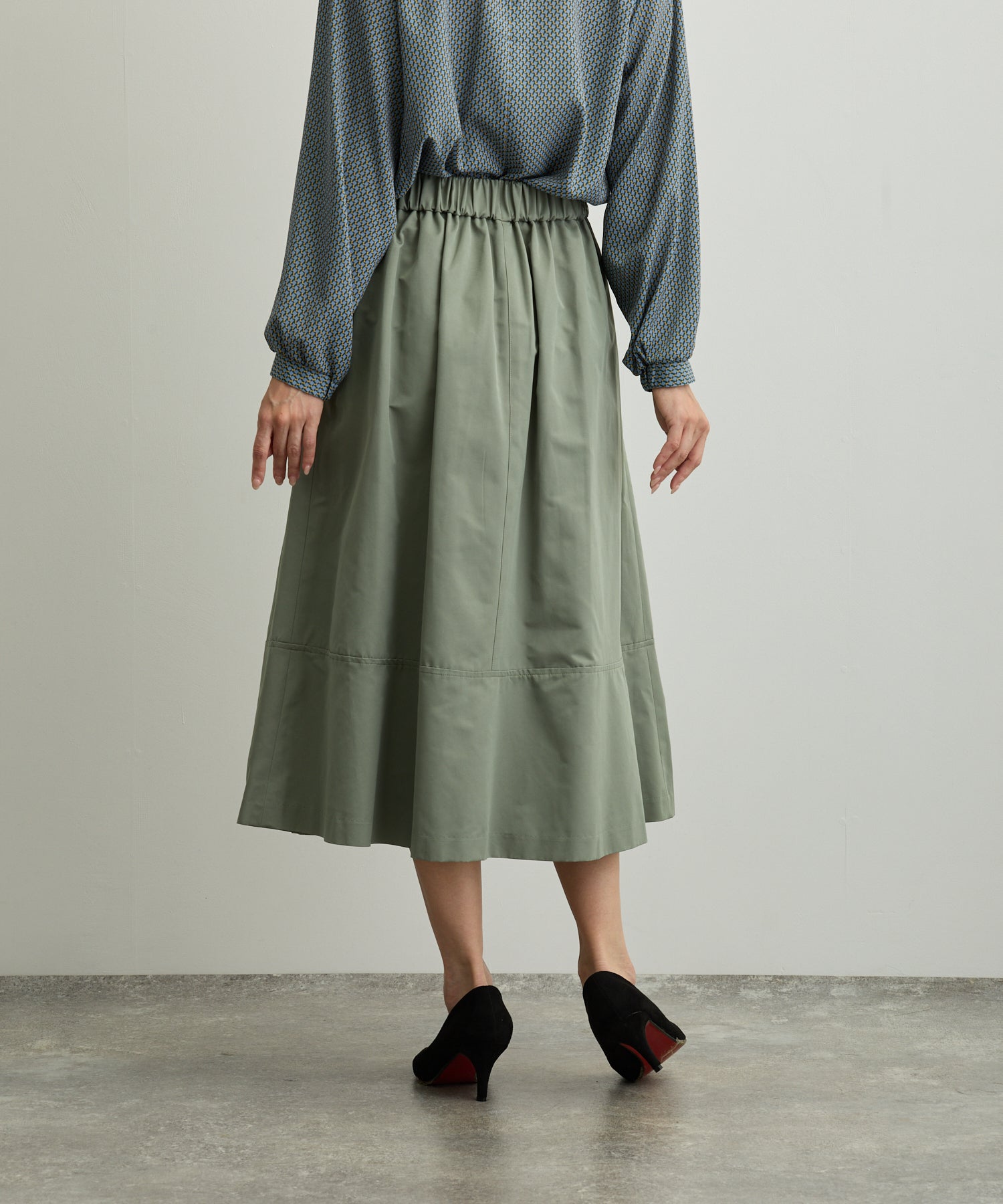 米カーキ グログラン裾切替タックフレアスカート【日本製】 – Ifemelu