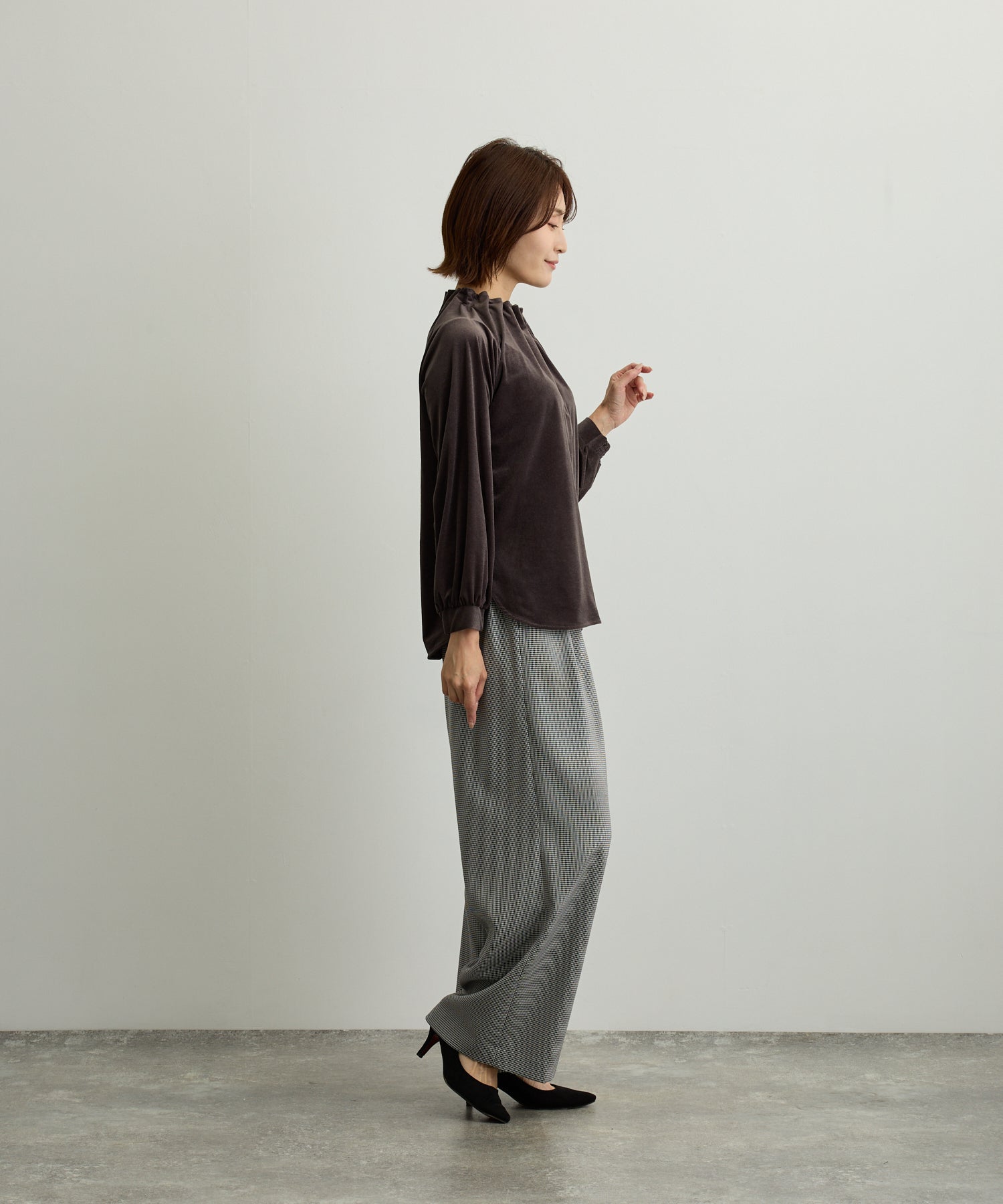 ベロアハイネックゴムギャザーブラウス【日本製】