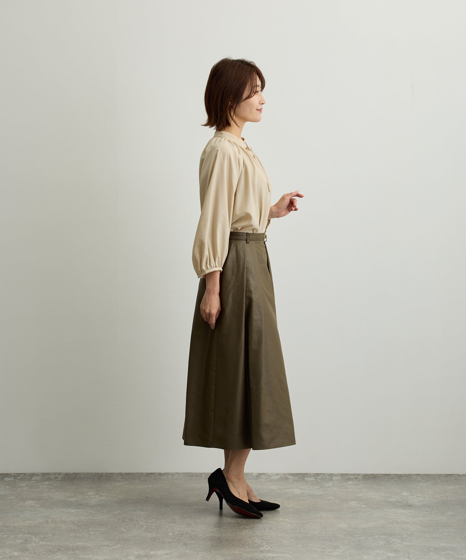 ラグランギャザーフロントリボンブラウス【日本製】