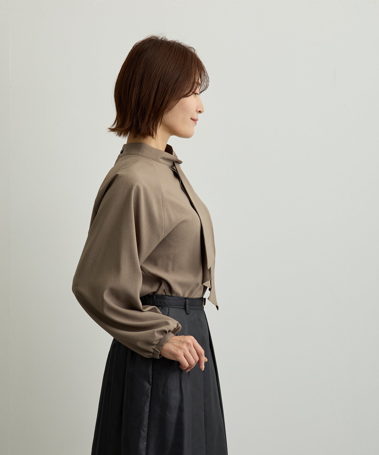 ラグランスリーブスカーフタイブラウス【日本製】