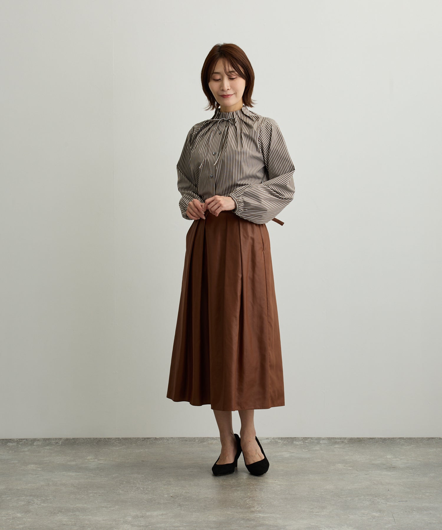 ハイネックタックリボンストライプブラウス【日本製】