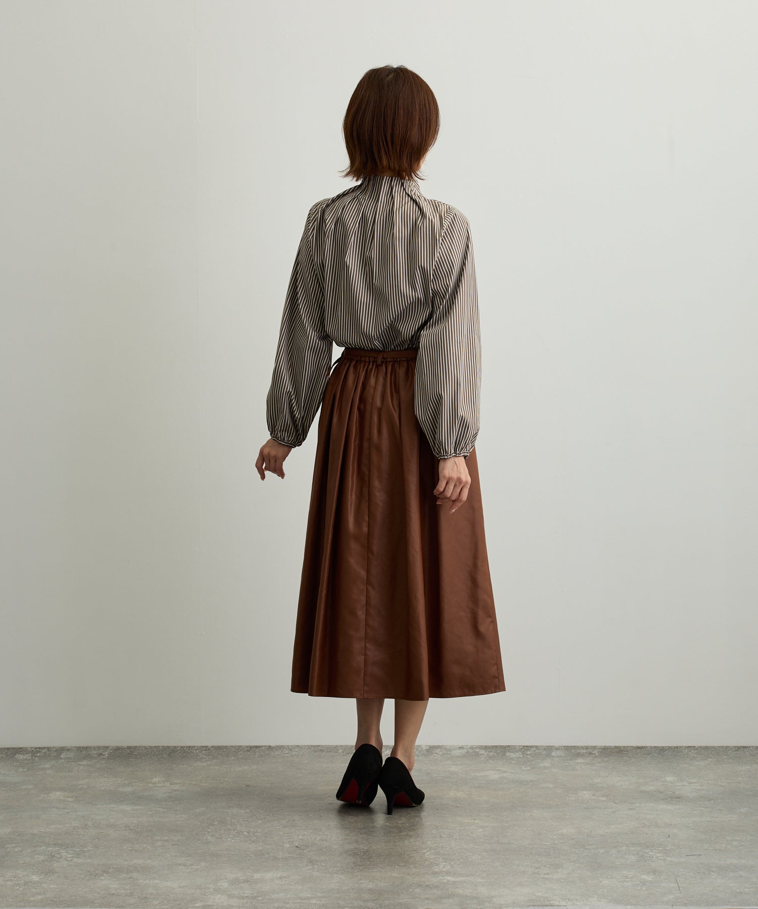 ハイネックタックリボンストライプブラウス【日本製】