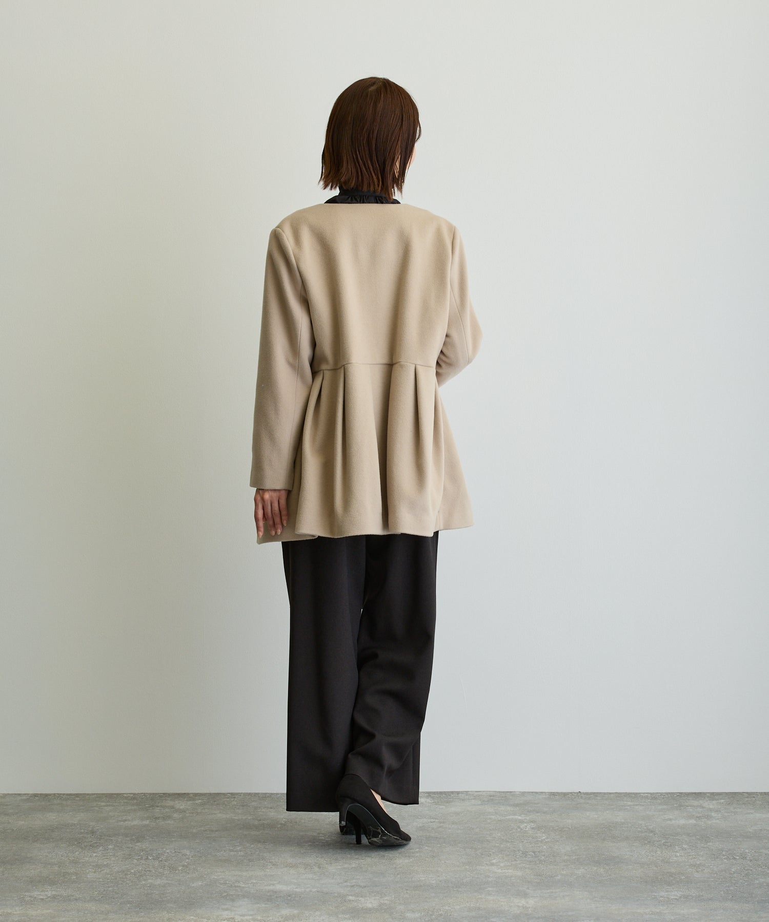 UNOF ふじあみ　ベージュコート フェイクスエード Aライン ミドルコート