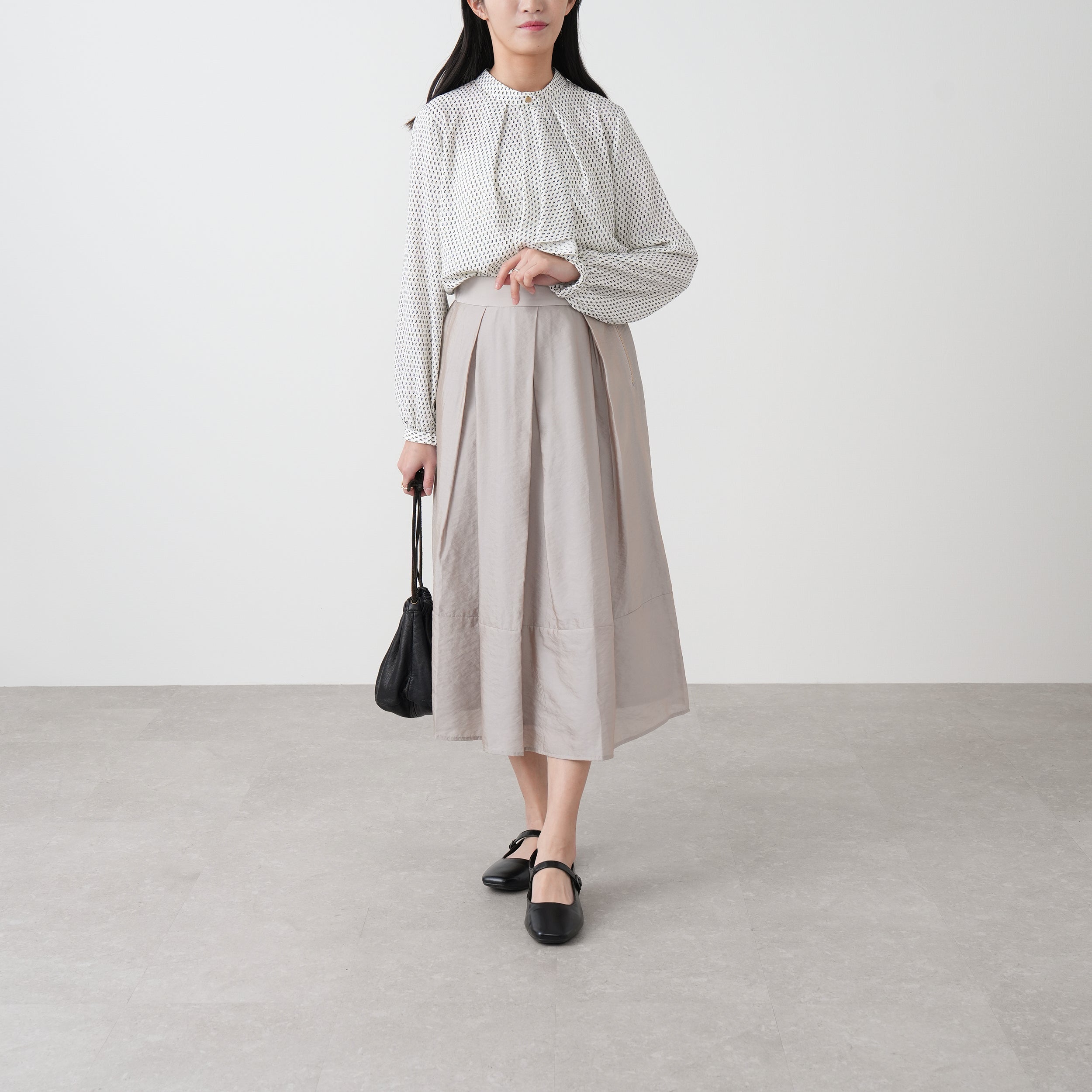 オーガンジータックフレアスカート – Ifemelu/DoublefaceTokyo